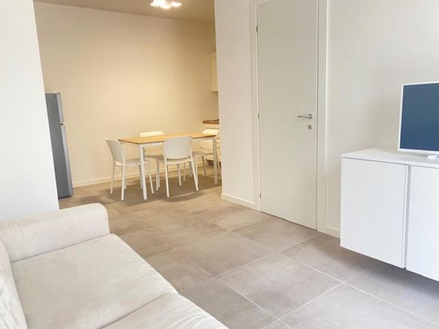 Nuovo Bilocale Super Accessoriato Con Spazio Esterno Apartment Sirolo Bagian luar foto
